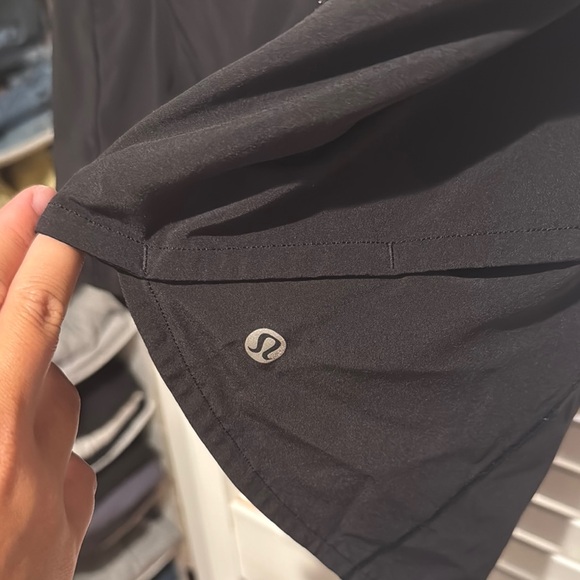 black lululemon shorts - Picture 2 of 4